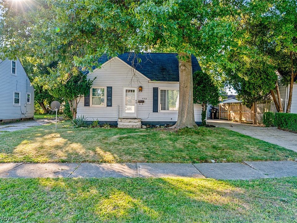 1st image of 4382 W 189th St