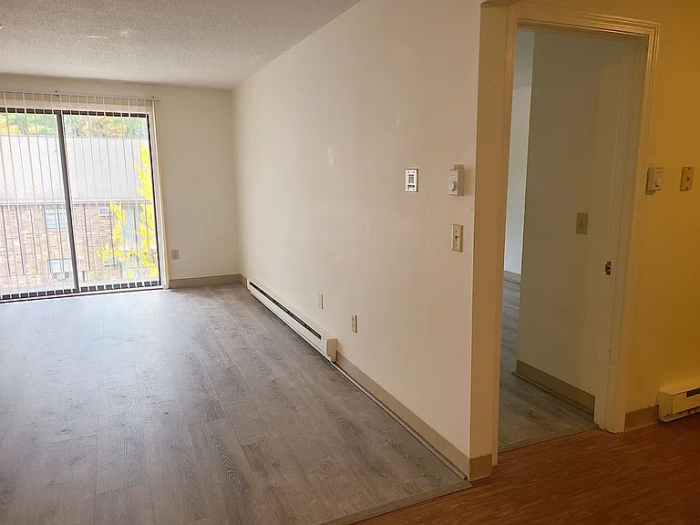 Timber Lake Apartments — Photo 25