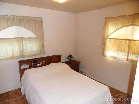 5th image of 29382 Candlewood Ln