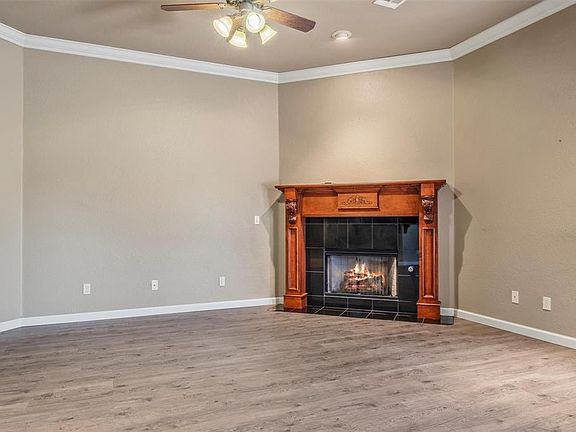 5th image of 1008 SW 108th Ter
