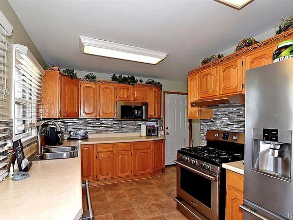3rd image of 2822 W 5th Street