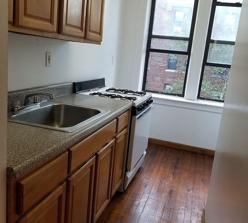 1st image of 3095 35th St APT 2R