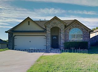 7960 Liberty Bell Ln, Sapulpa, OK 74066