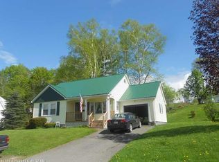 142 Lawrence St, Dover Foxcroft, ME 04426