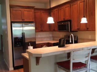 377 NE 7th Pl, Hillsboro, OR
