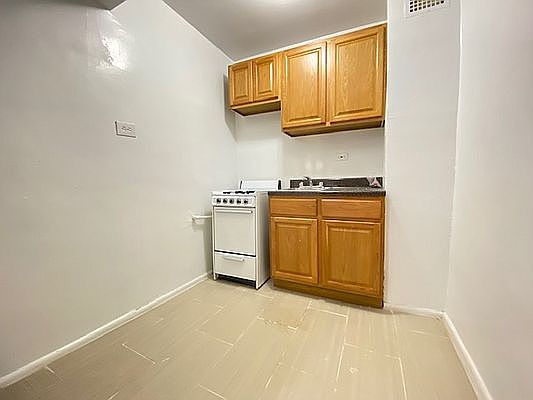 5th image of 38-15 Bowne St #1CC