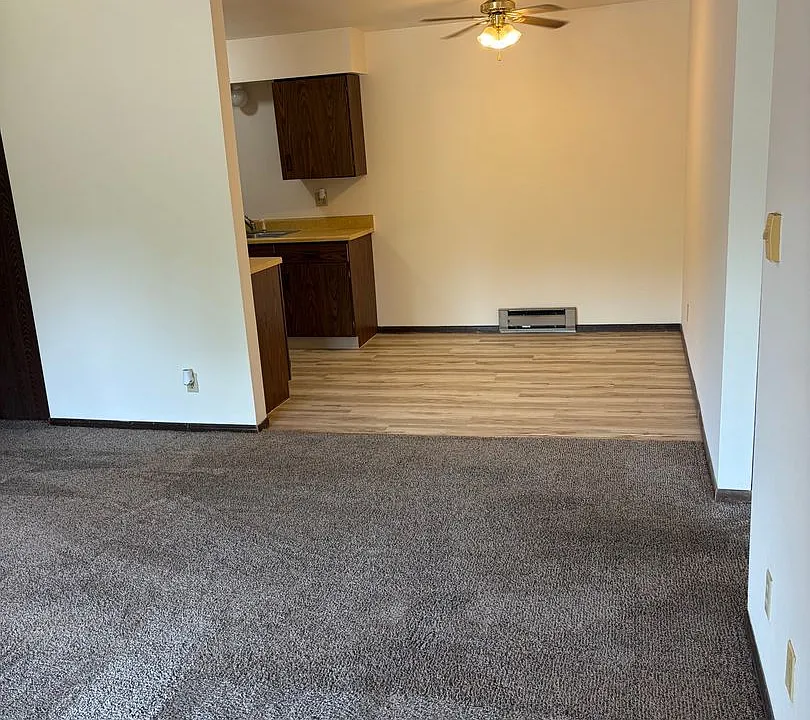 154 W Church St #B1-B8