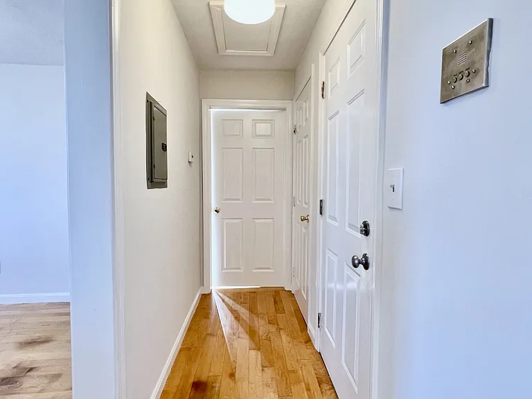 131 Pearl St #3R — Photo 10