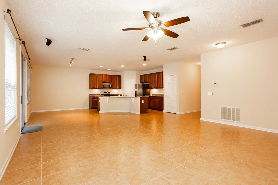 3049 Covenant Cove Dr — Photo 4