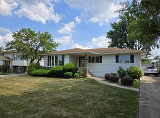 1828 Wren Dr, Munster, IN 46321