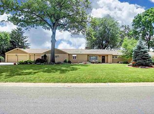 6311 Donna Dr, Fort Wayne, IN 46819