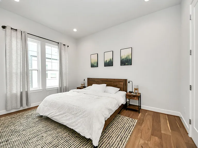 1223 W 16th St #B — Photo 13