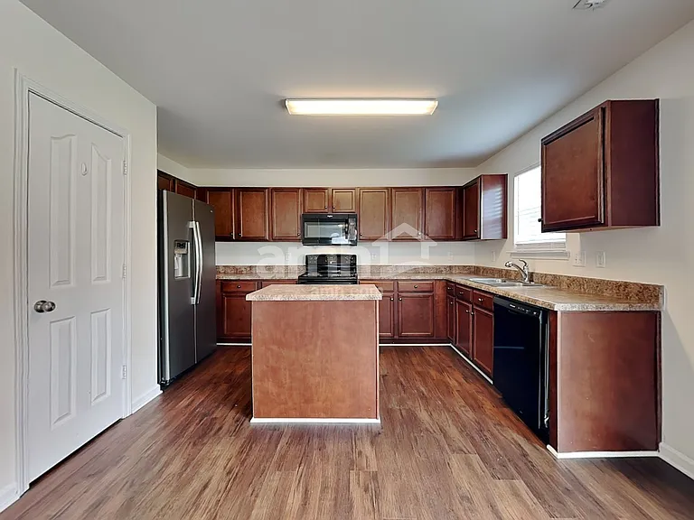4875 Old Towne Village Cir — Photo 3