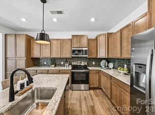 7551 Ethora Way, Charlotte, NC 28216
