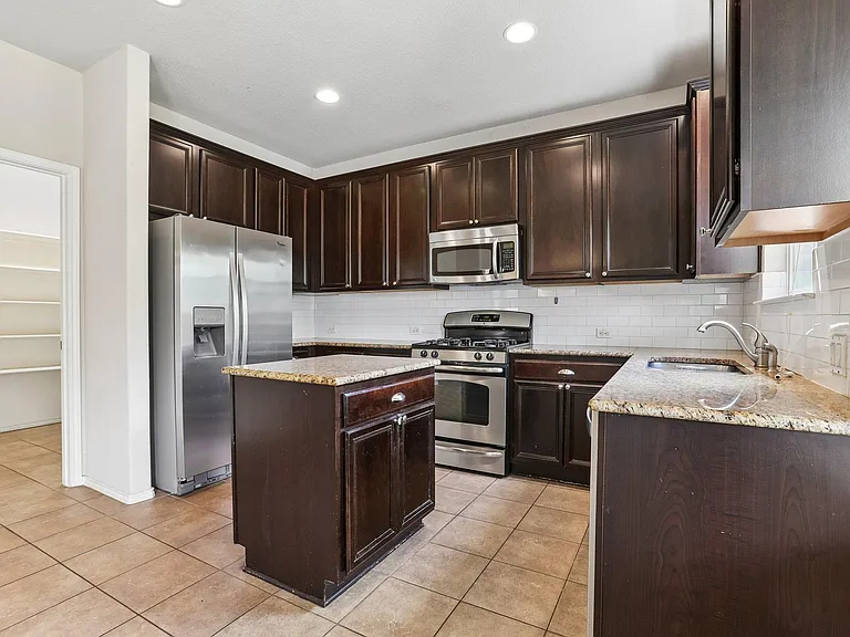 14121 Canyon Trl — Photo 8