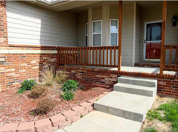 2nd image of 1744 Lakeland Dr