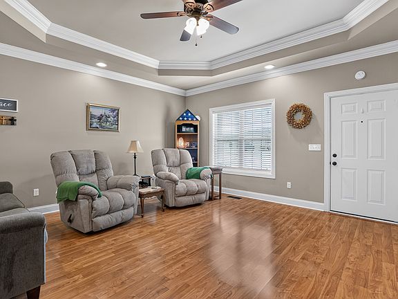 3rd image of 134 Elise Cir