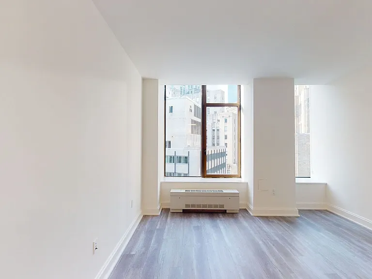 10 Hanover Square — Photo 65