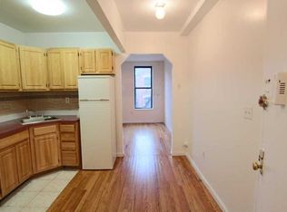 158 Allen St APT 10, New York, NY 10002