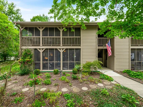 280 W Main St #D-13, Nashville, IN 47448