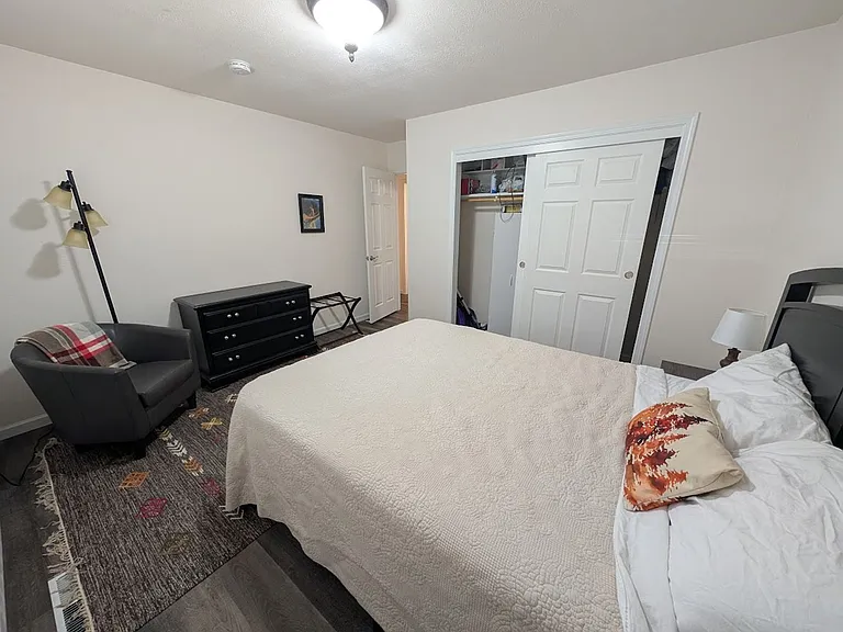 719 Camas Dr — Photo 10