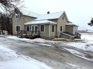 N11284 County Road D, Clintonville, WI 54929