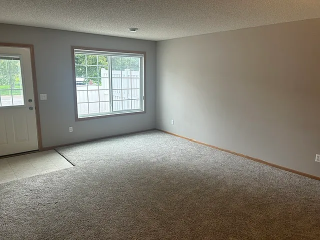7069 Quail Ave NE — Photo 4