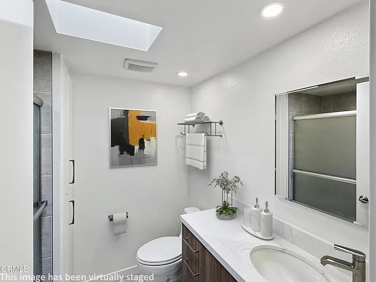 61B Redwood Ave — Photo 28