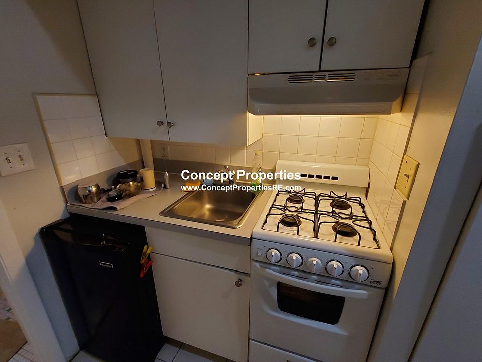 2nd image of 164 Saint Botolph St #11AD