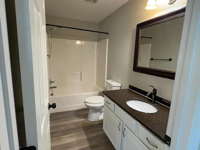 1126 Maple Tree Ln — Photo 18