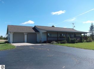 2612 Dease Lake Rd, Hale, MI 48739