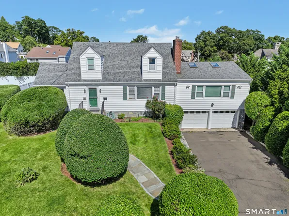 90 Rockledge Drive, Stamford, CT 06902