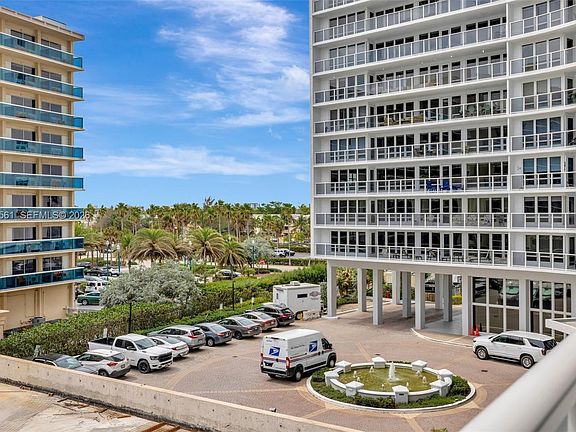 3rd image of 4100 Galt Ocean Dr APT 307