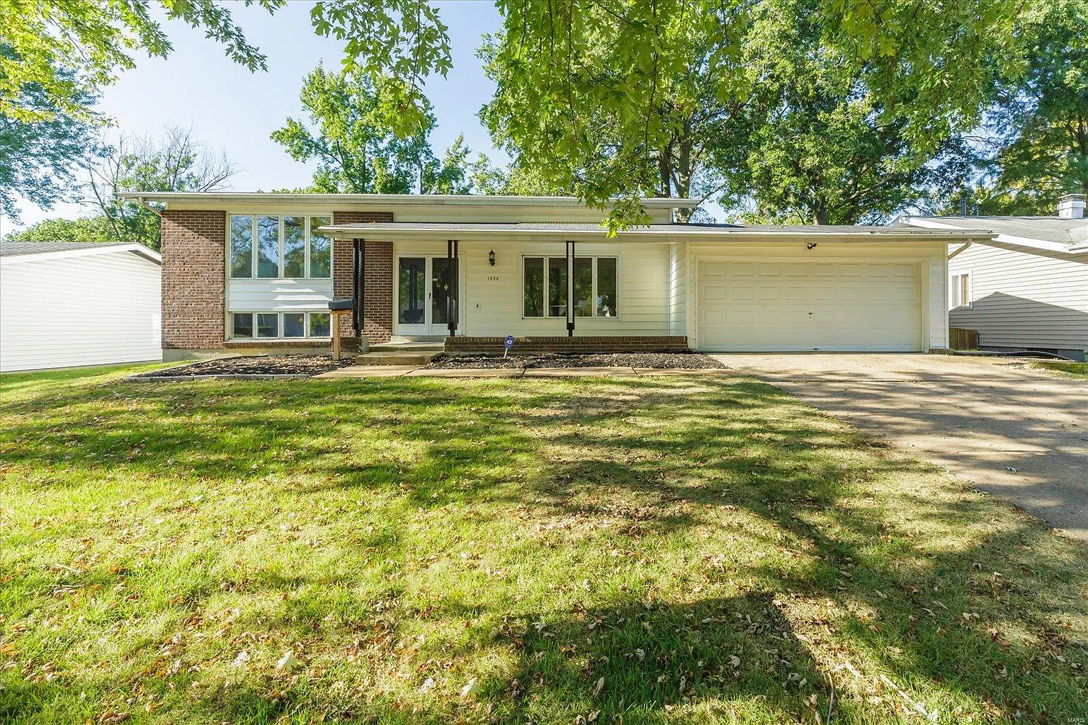 1454 Kingsford Dr photo 1