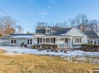 382 Sunset Blvd, Wyckoff, NJ 07481