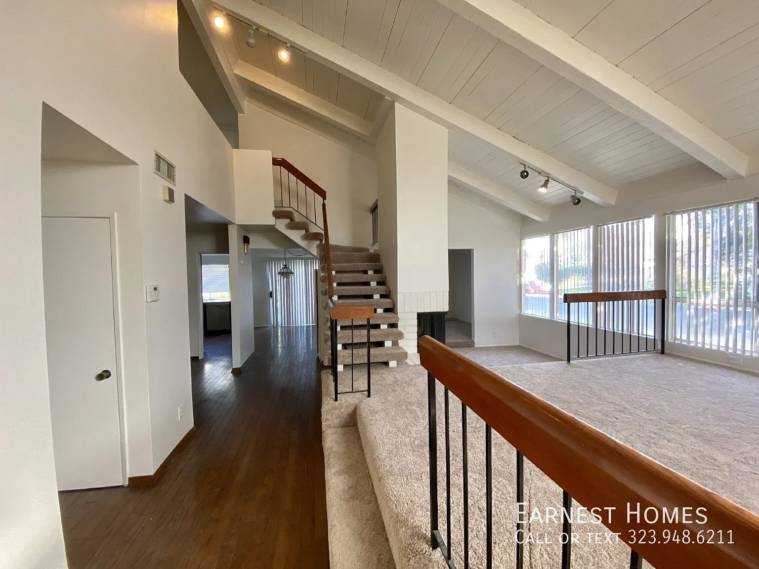 Spacious 4-Bedroom Tarzana Home with Attached 2-Car Garage, Fireplace & Private Backyard — Photo 3