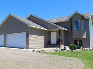 13425 205th St, Milaca, MN 56353
