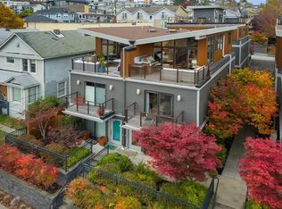 560 Ward St #B, Seattle, WA 98109