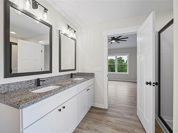 5th image of 653 Racetrack Rd