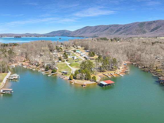 2nd image of 5625 Smith Mountain Rd