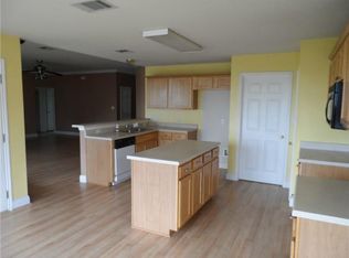 1502 Sherry Dr, Taylor, TX 76574