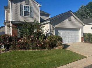 686 W Oaks Dr, Woodstock, GA 30188