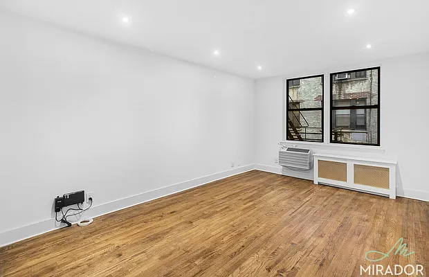 Rented by Mirador Real Estate | media 2