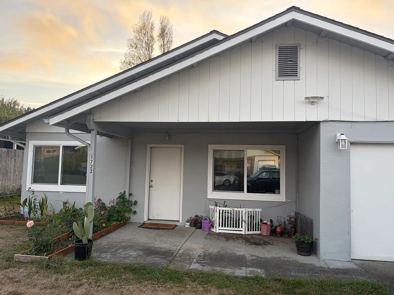 3 bed, 936 sqft, $1,850 — Photo 1