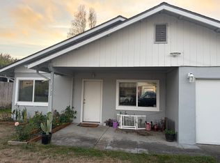 1722 Clara Ave, Fortuna, CA 95540