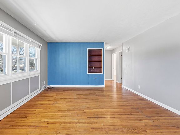 4th image of 417 Wickham Rd