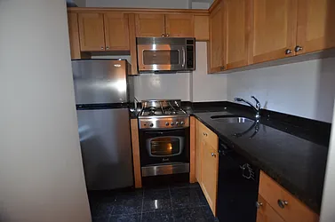 Rented by Manhattan Realty Group