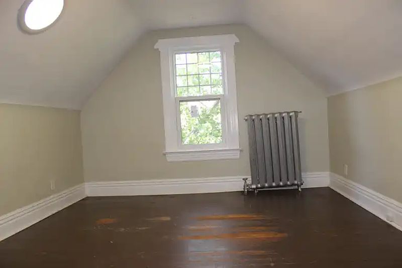 Winnipeg Apartment for rent - 4 Bedrooms — photo 8
