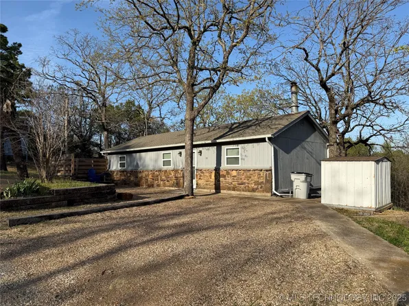 30 Persimmon Ln, Canadian, OK 74425