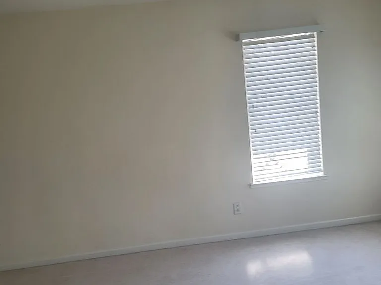 5049 Pine Lake Ct — Photo 40
